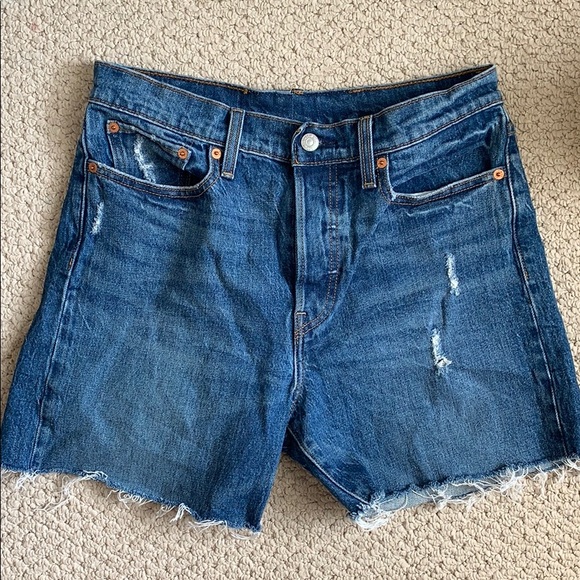 Levi’s cutoff distressed denim shorts - Picture 4 of 6
